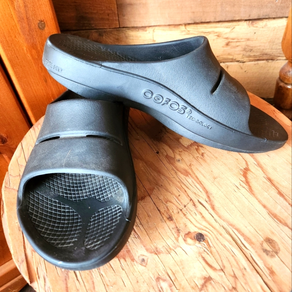 OOFOS OOAHH SANDALS- UNISEX- MEN'S 8 WOMEN'S 10 - Picture 3 of 7